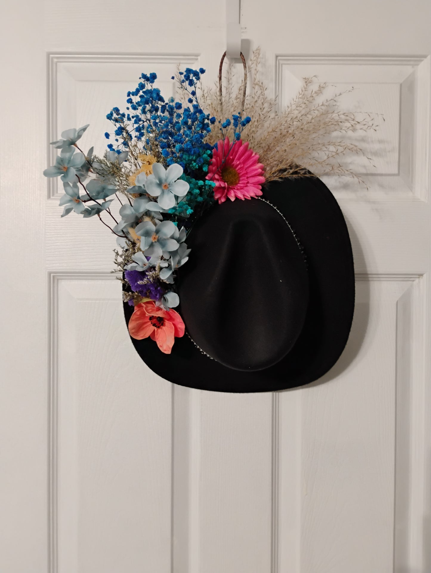 Cowboy hat with flowers